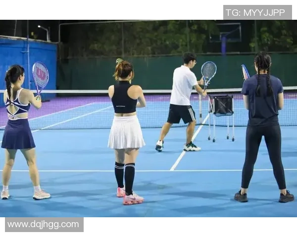 重庆网球队在世界锦标赛中的团队协作表现精彩纷呈引发关注