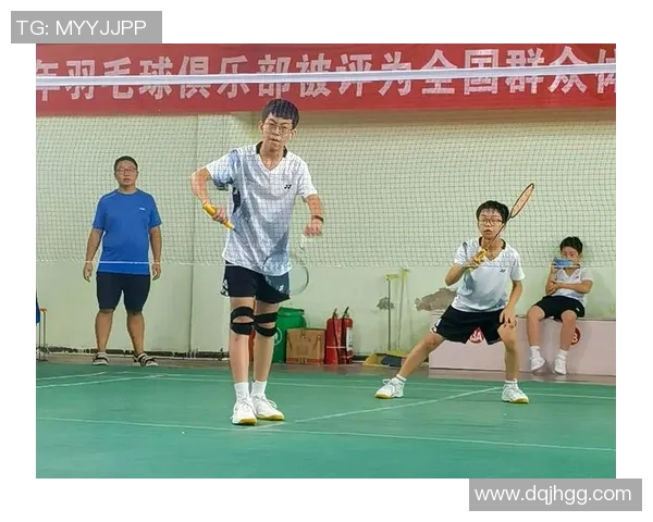 重庆羽毛球队在全国团队协作排行榜中荣获第七名展现出卓越实力与团结精神