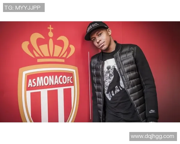 足球明星时尚穿搭壁纸精选展现运动与潮流完美结合的视觉盛宴