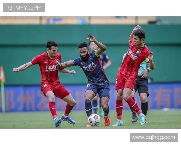 武汉羽毛球队在钻石联赛中以98分稳居积分榜首位，展现强大实力